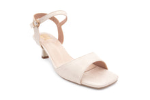 GENESIS BEIGE