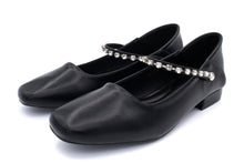 PETULA BLACK